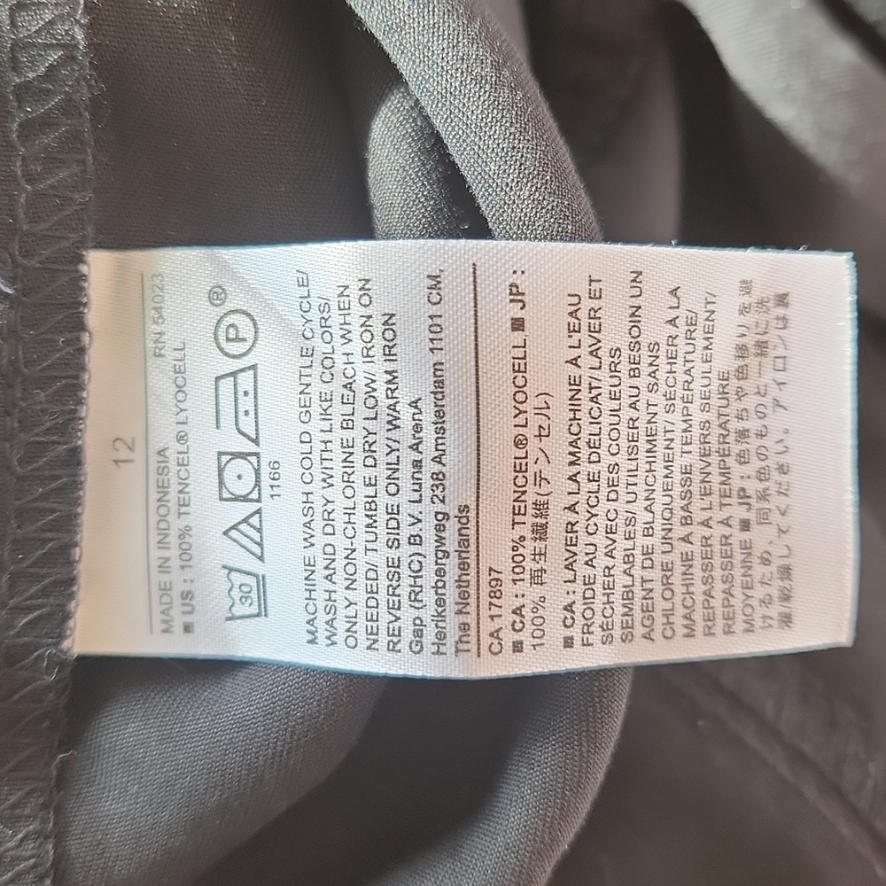 NWT BANANA REPUBLIC BLACK BUTTON DOWN JUMPSUIT - Picture 13 of 15
